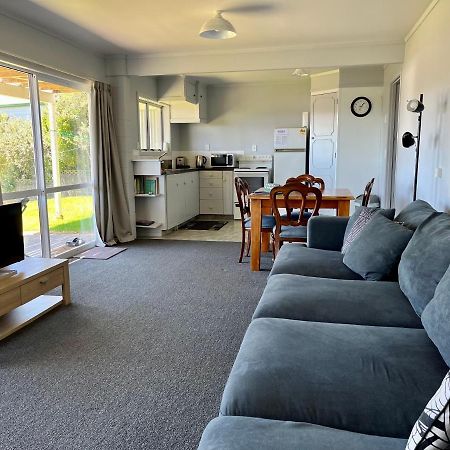 Gilmour Getaway Apartment Raglan Exterior photo